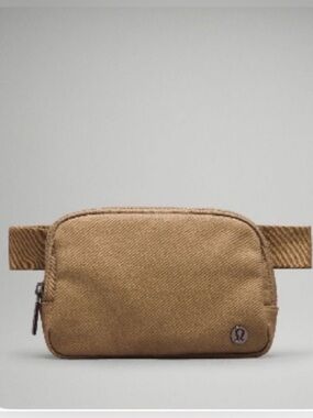 NWT Lululemon Everywhere Belt Bag 1L Canvas Artifact